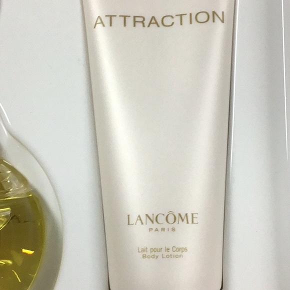 LANCÔME ATTRACTION GIFT SET. THE FRAGRANCE IS DISCONTINUED BUT STILL LOVED - Picture 5 of 10